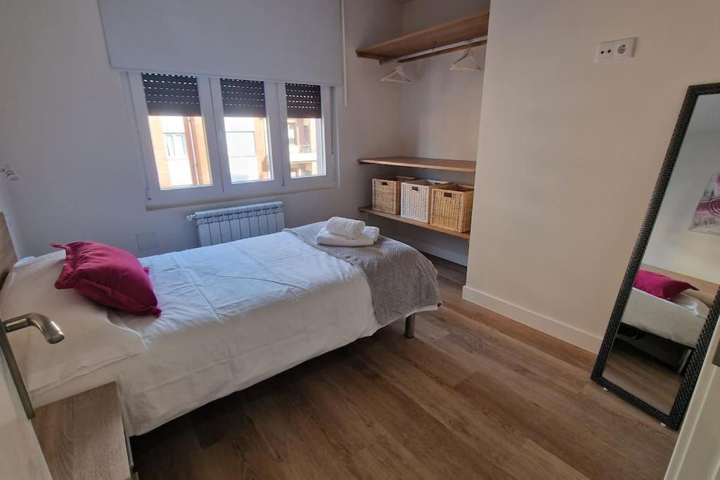 Apartamento Aires De Tineo Oviedo Exteriör bild