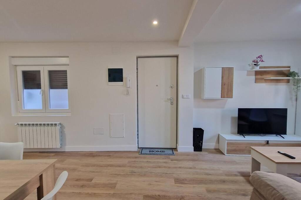 Apartamento Aires De Tineo Oviedo Exteriör bild